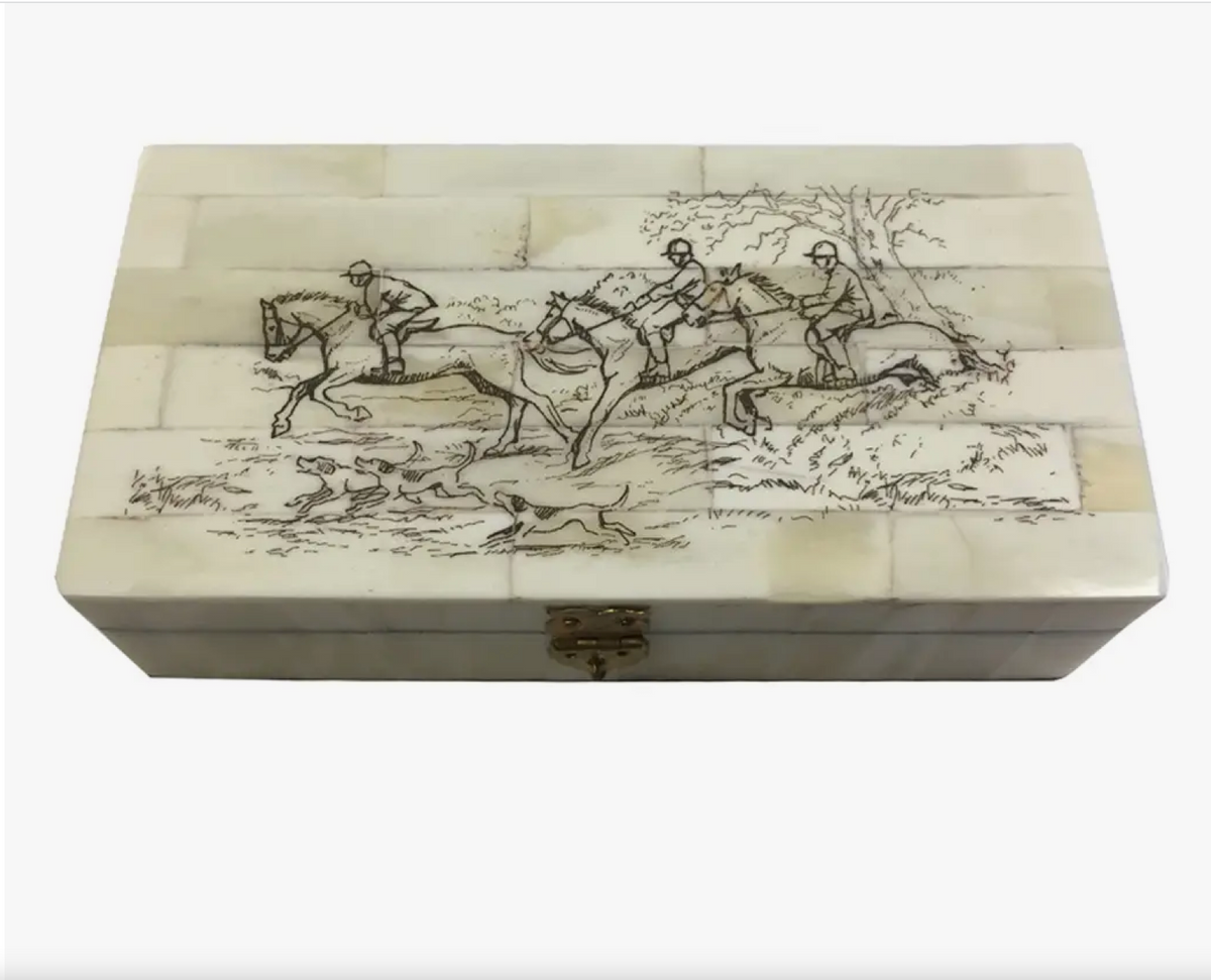 The Hunt Scrimshaw Box