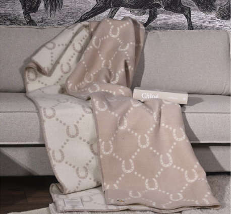 New Zealand Wool Horse Shoe Throw Pink
