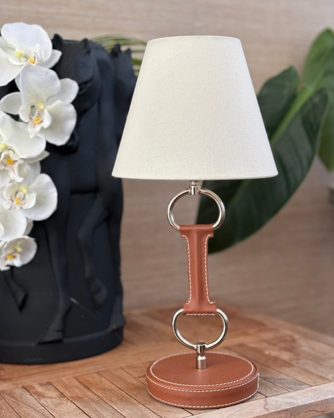 Snaffle Bit Cordless Lamp