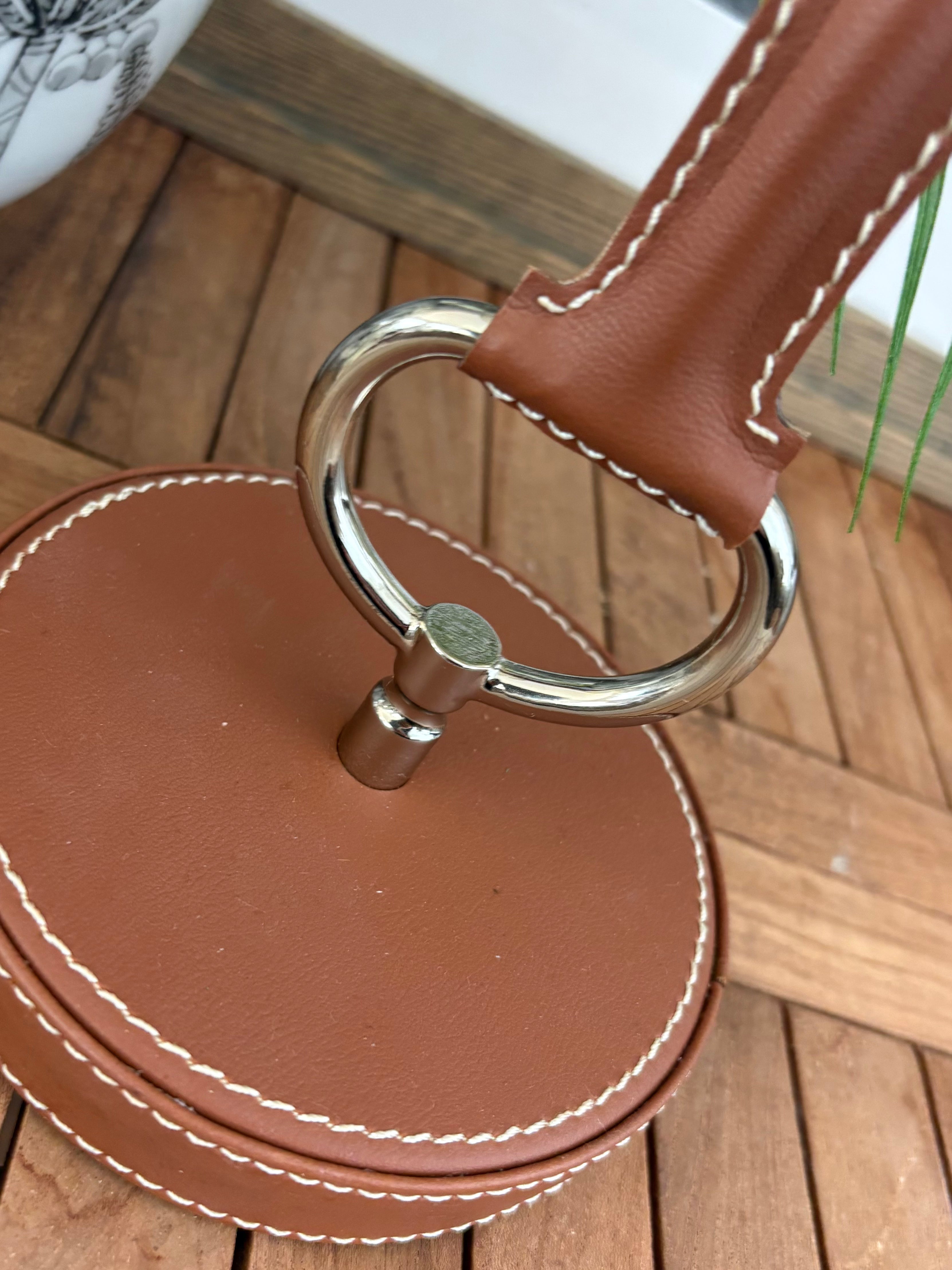 Snaffle Bit Cordless Lamp